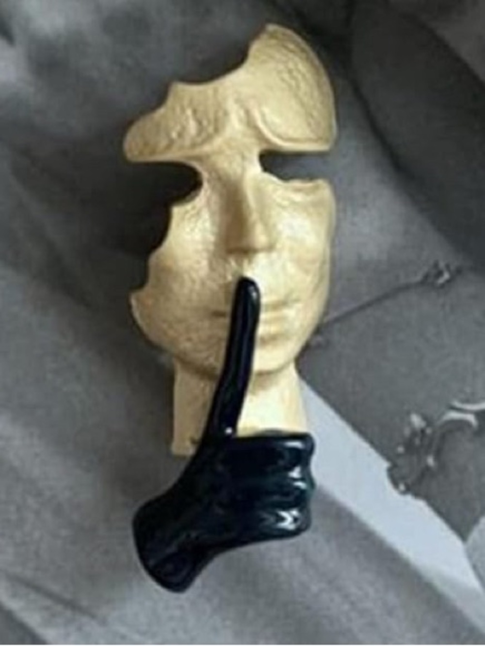 Gold Face Musk Shh Pin Brooch